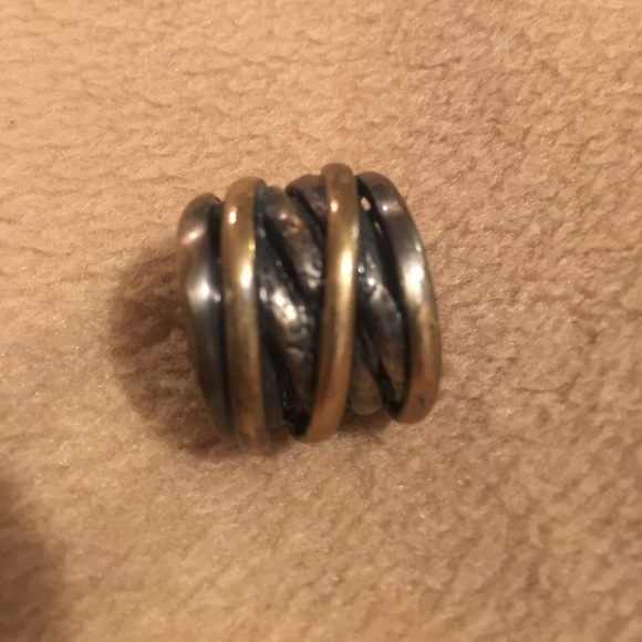 Thick wire statement ring - Picture 3 of 4